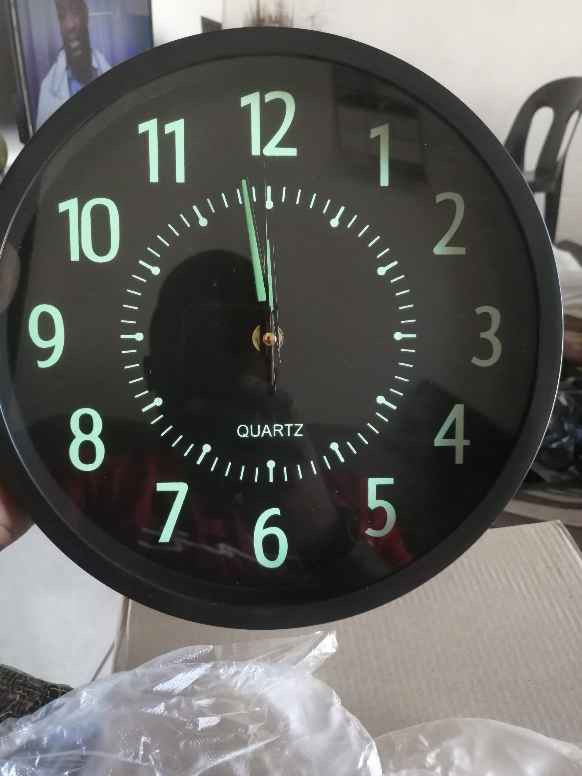 Wall Clock -Glow In The Dark Silent Quartz - 25cm - Image 6